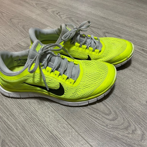 Nike Free 3.0 Neon Yellow and Gray Sneakers Sz 8.5 Women’s - Picture 2 of 7